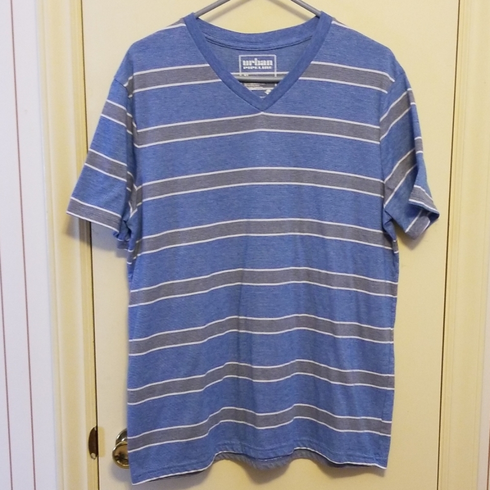 Men's V-neck shirt